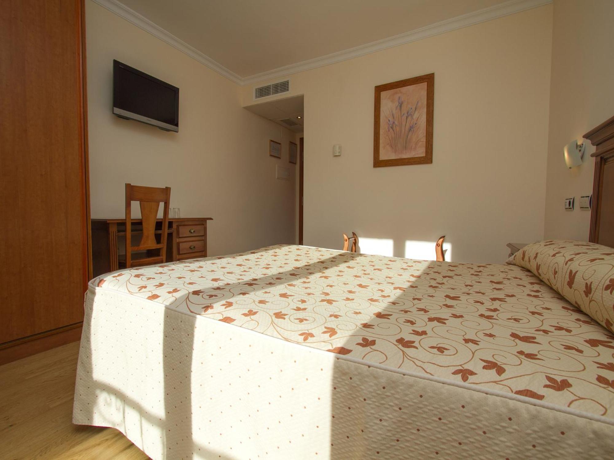 Hotel La Higuera Güéjar Sierra Zewnętrze zdjęcie