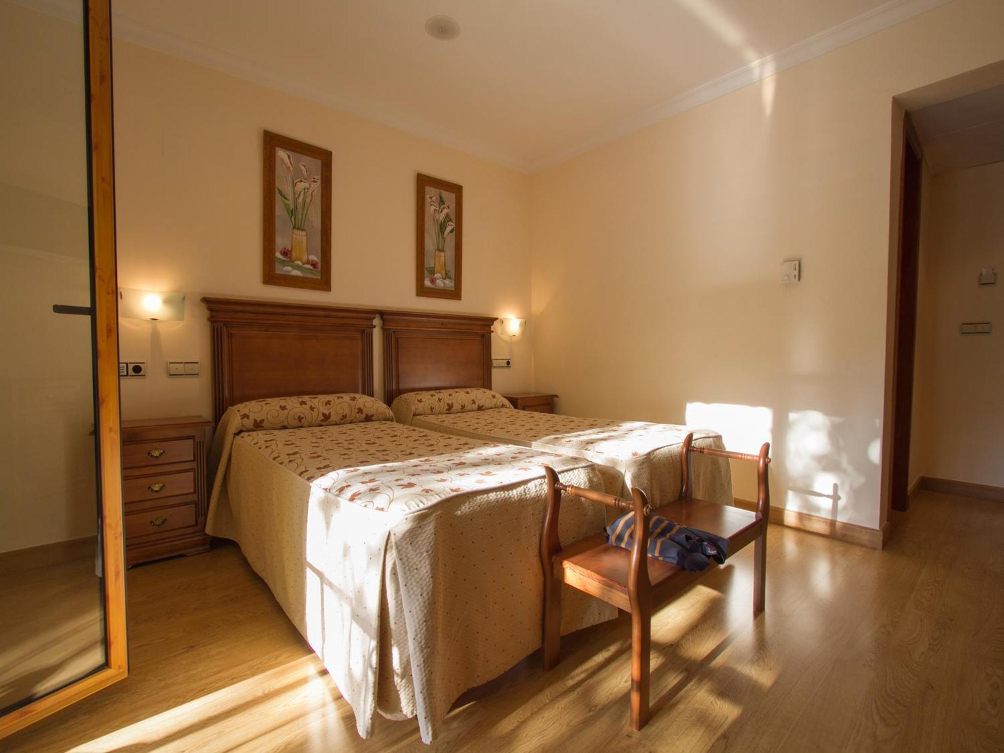Hotel La Higuera Güéjar Sierra Zewnętrze zdjęcie