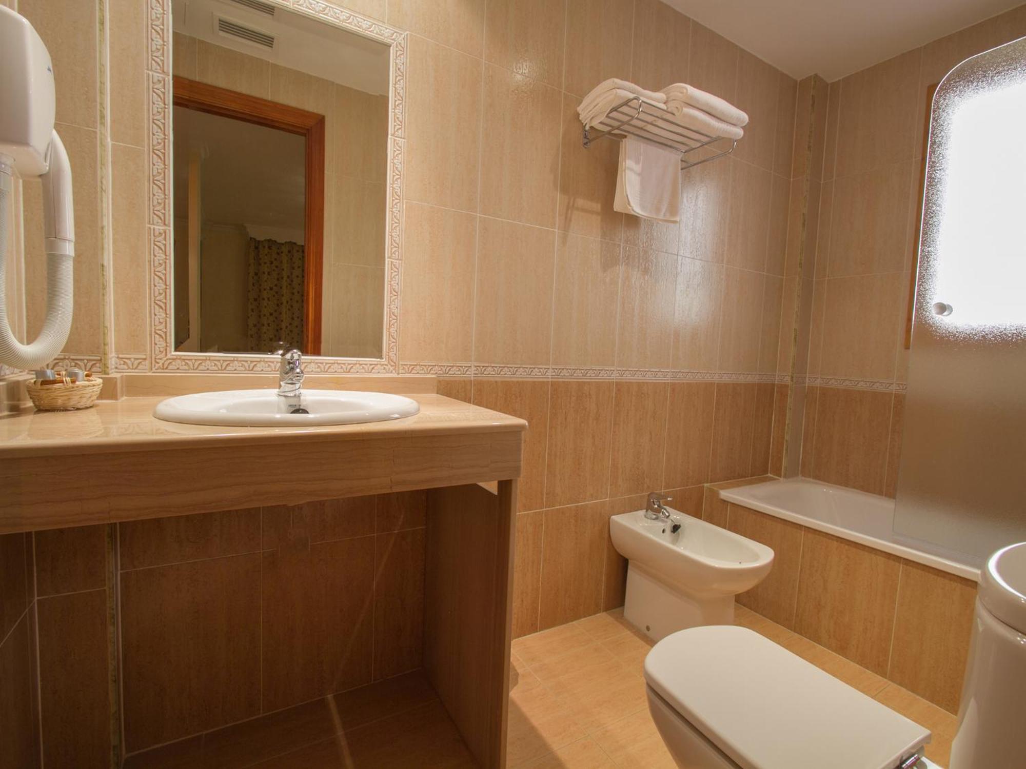 Hotel La Higuera Güéjar Sierra Zewnętrze zdjęcie